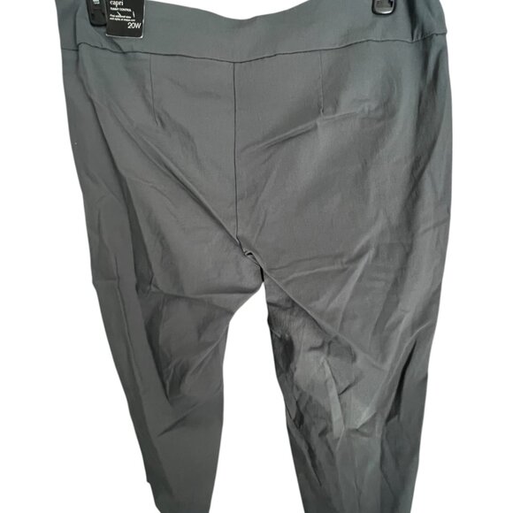 NWT 20W Grey Alfani Tummy-Control Pull-On Capri Pants - Picture 2 of 5